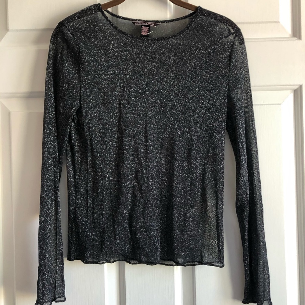 Victoria’s Secret Long Sleeve shirt